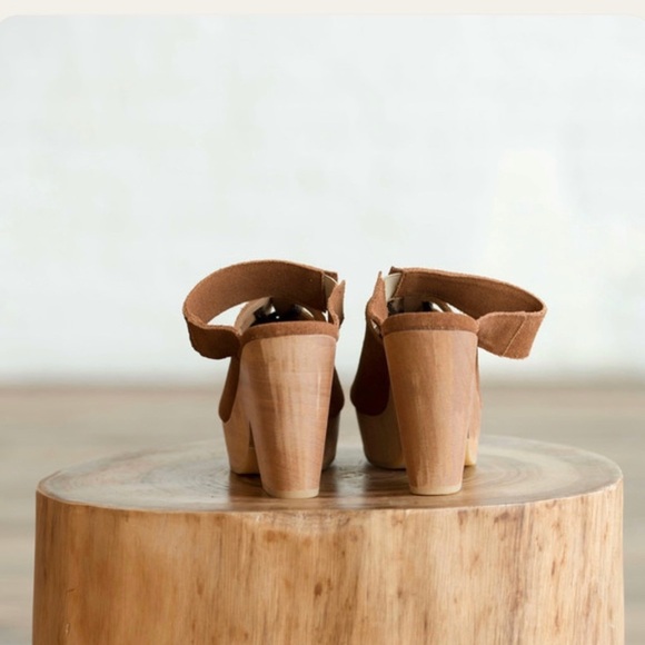 A Detacher Etta suede lace up clog platforms - Picture 3 of 10